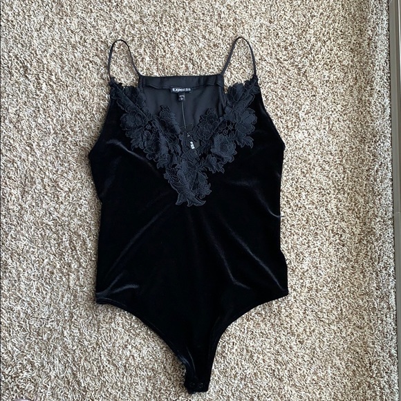EXPRESS Velvet Body Suit - Picture 1 of 8